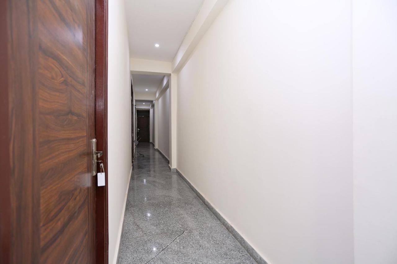 Oyo Dlf Cyber City Near Aravali Biodiversity Park Gurgaon Exterior foto